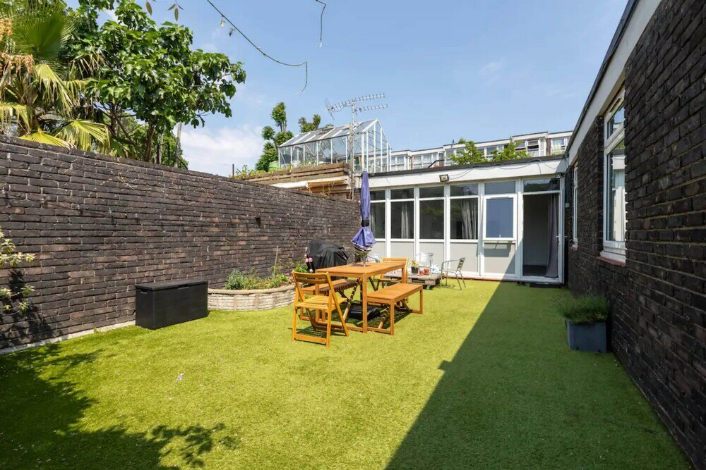 Фото Spacious & Welcoming 4bd House - Kennington