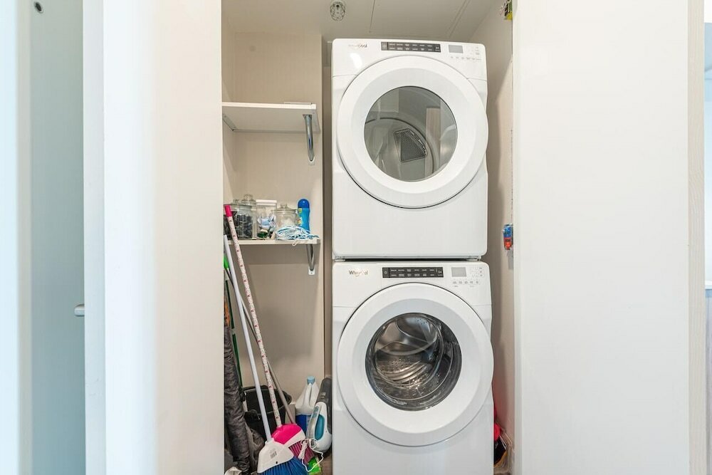 Фото Dreaming Hollywood All Suites Apartments