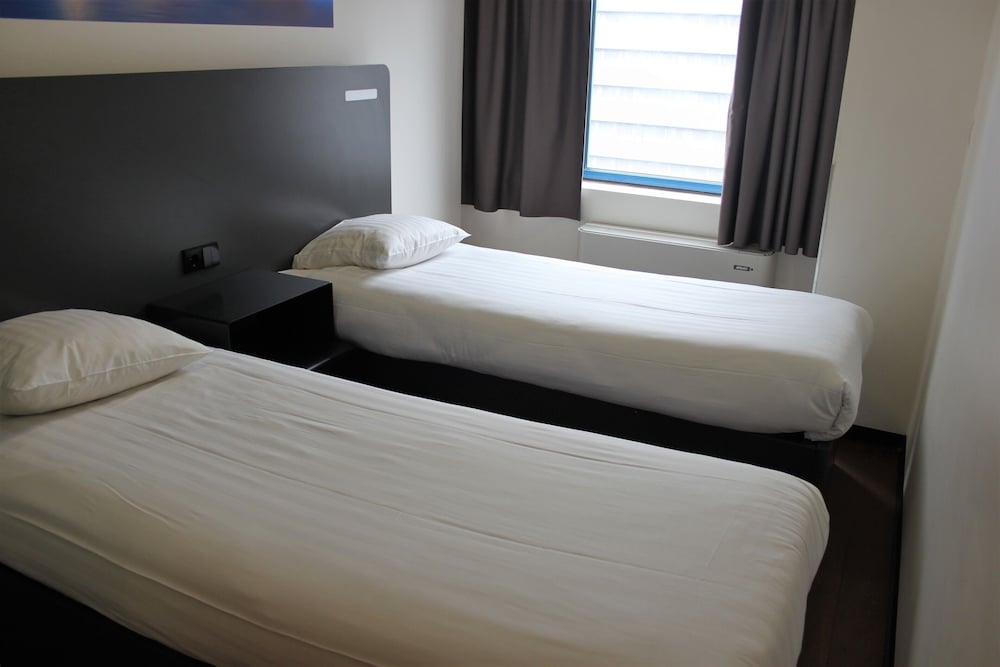 Фото EasyHotel The Hague City Centre