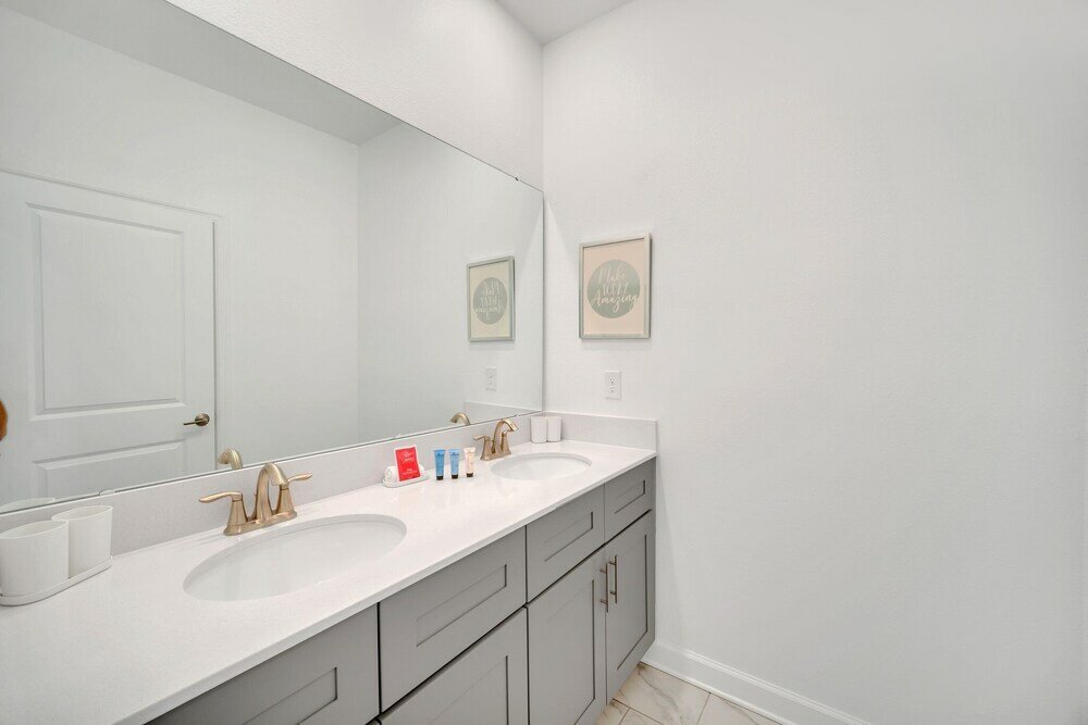 Фото 4200 Paragraph Drive