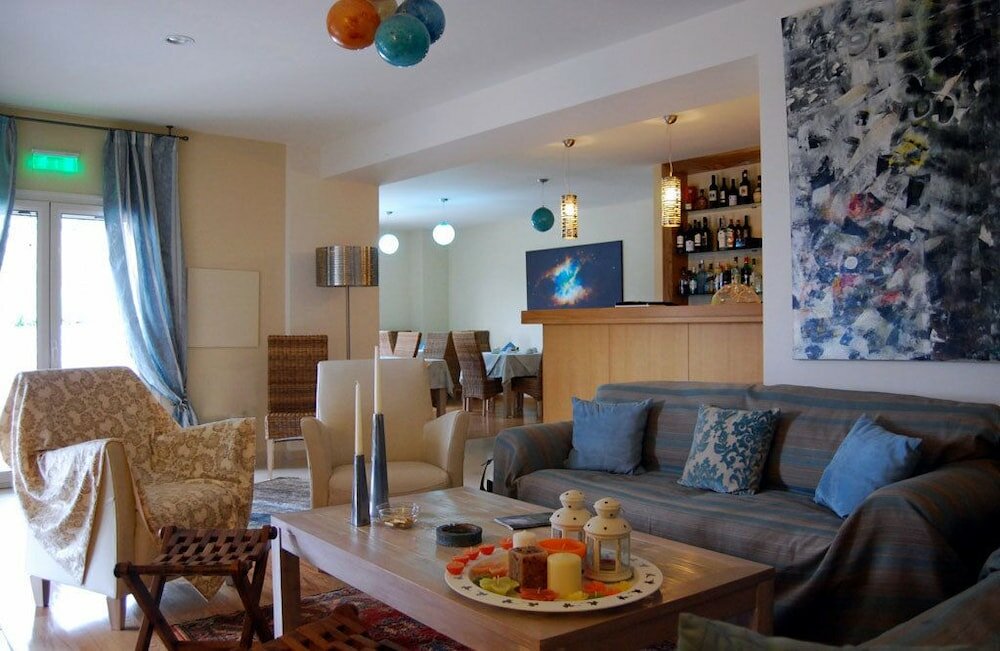 Фото Astrolabe Hotel