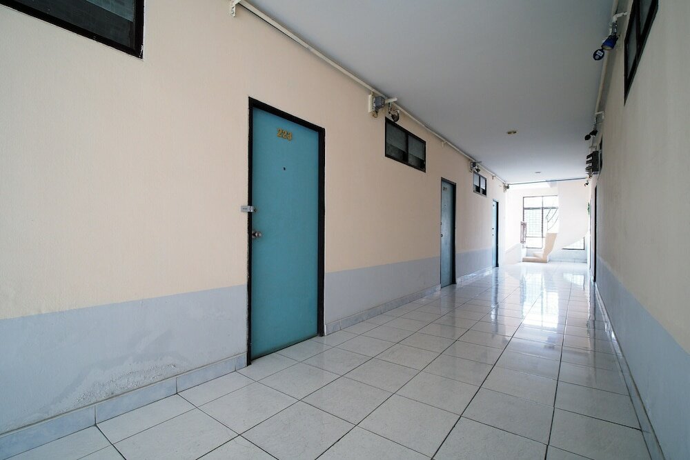 Фото Oyo 1004 Naklua Mansion