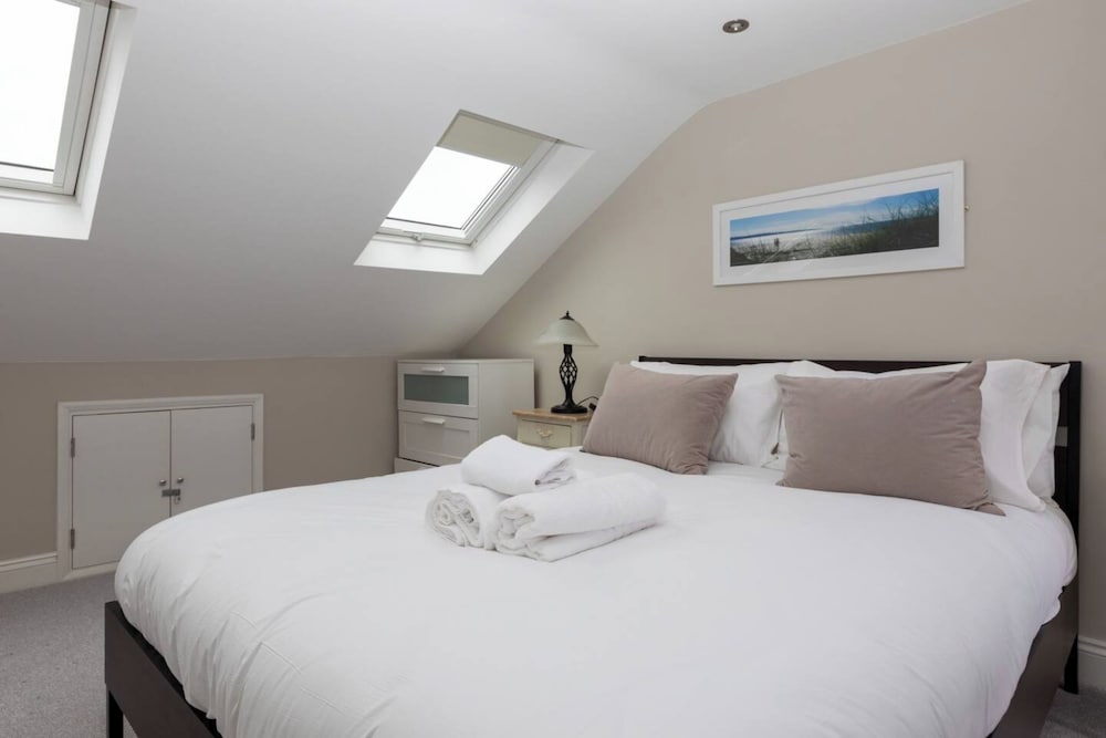 Фото Beautiful 3bd Garden Flat - Tooting!