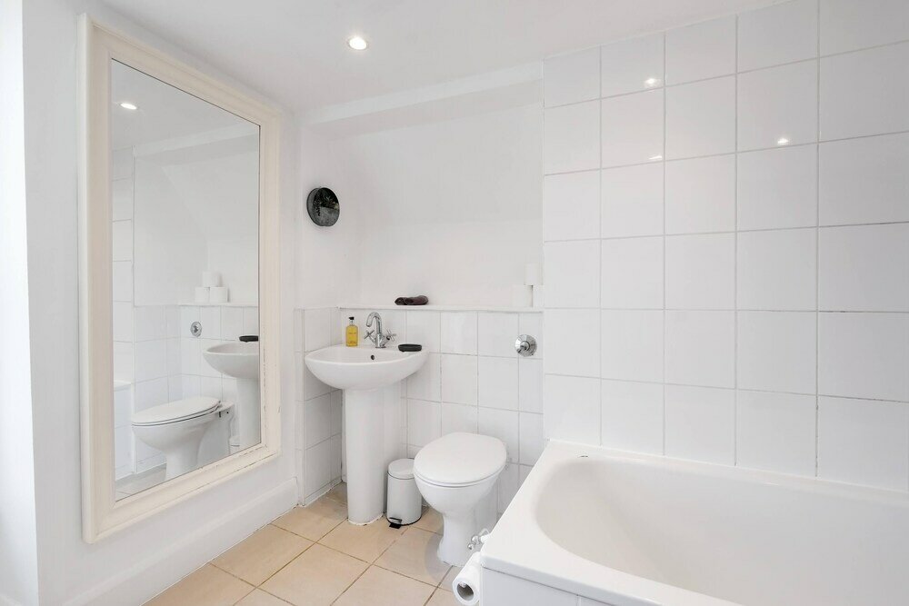 Фото London Spacious 3 Bedroom House Fulham