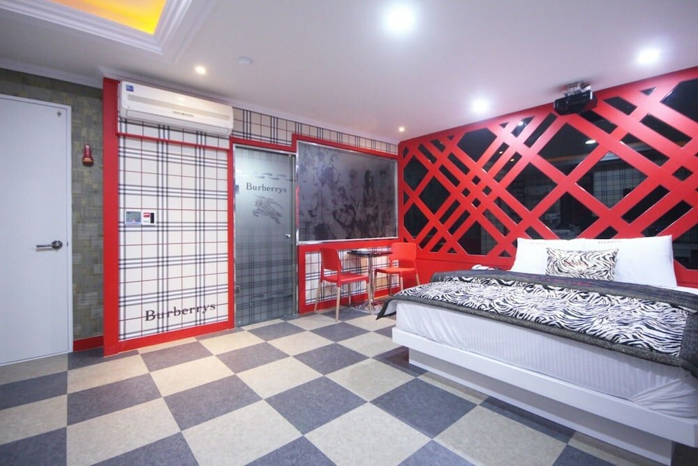 Фото Pohang Mundeok Elly