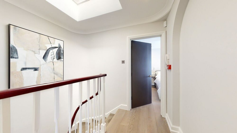 Фото Amazing Newly Refurbished Mews House