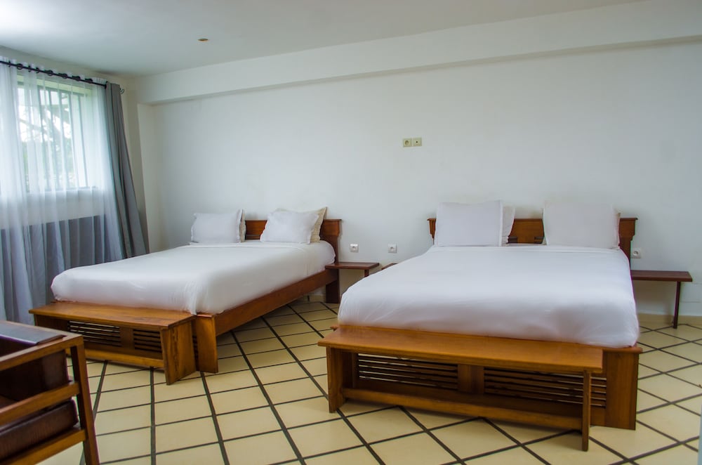 Фото Ikopa Hôtel