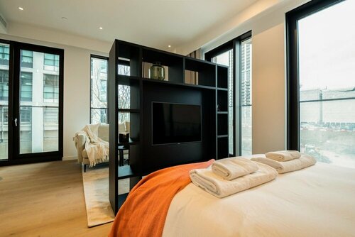 Гостиница Sensational Studio Apartment in London s Vibrant Canary Wharf в Лондоне