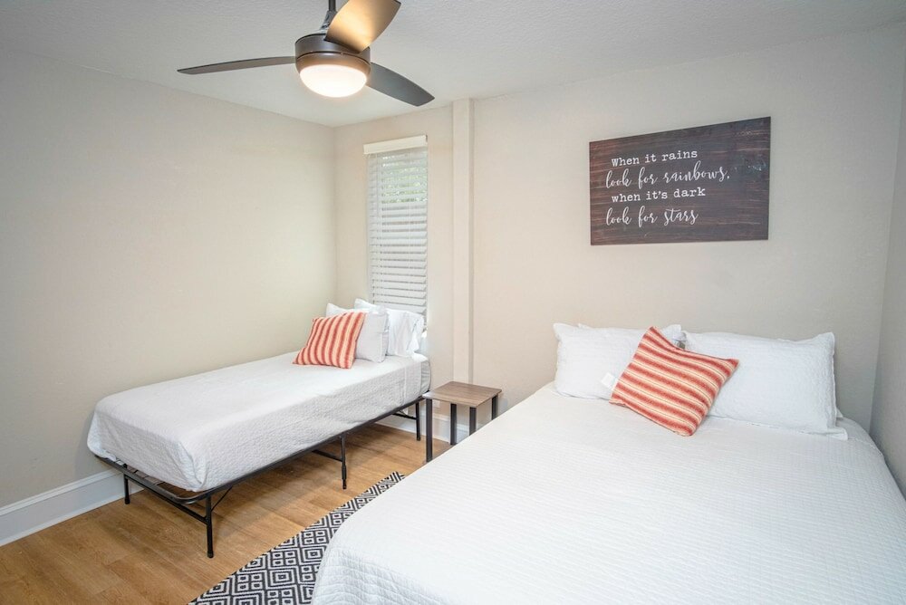 Фото Brand New Remodeled 3br/2.5ba House Near Downtown