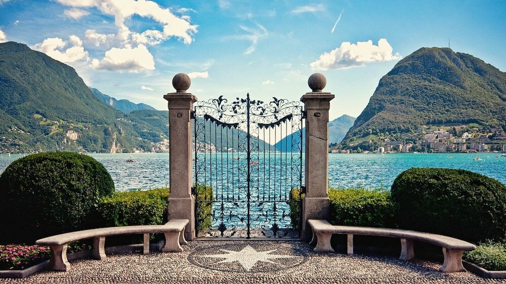 Фото Lake and City Panorama