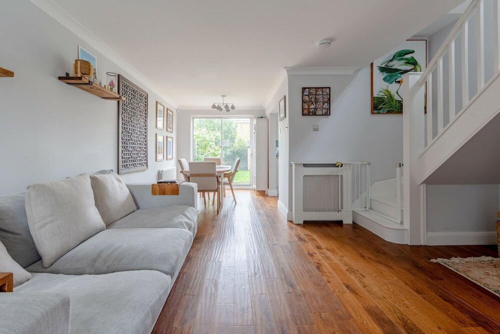 Фото Serene and Spacious 2 Bedroom House in South Wimbledon