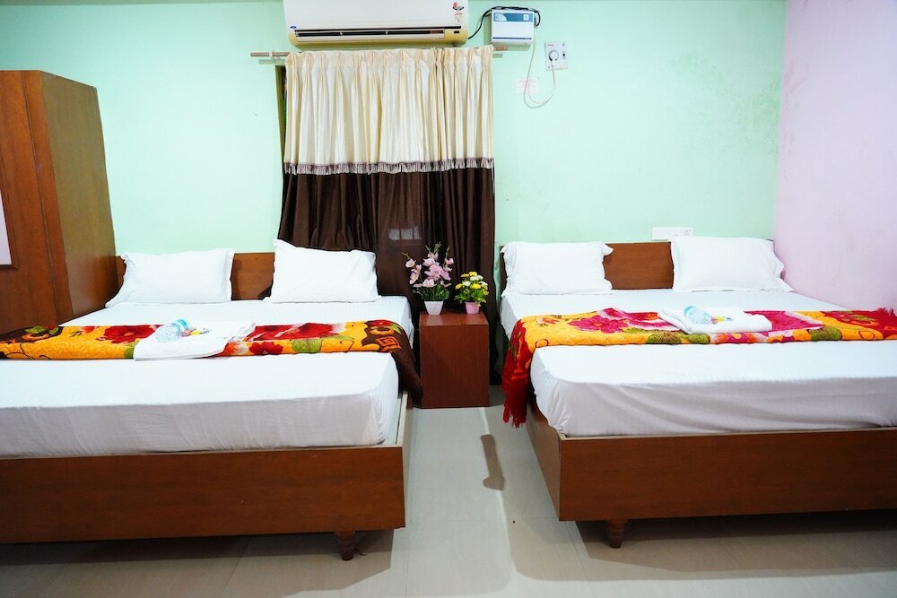 Фото Sri Gokulam Guest House