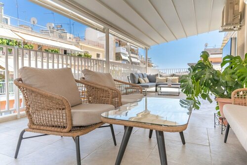 Гостиница Sunny & Luxurious Penthouse with Terrace в Афинах