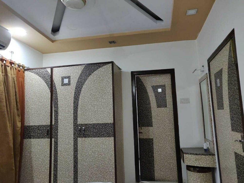 Фото Hotel Somraj Regency