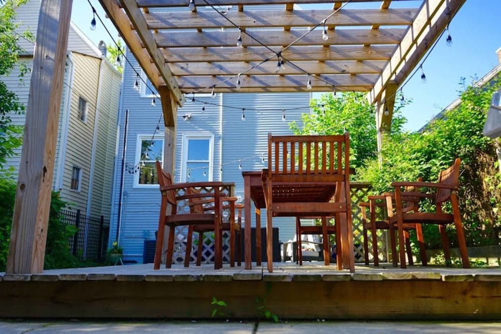 Фото A One-way Ticket to Comforttown