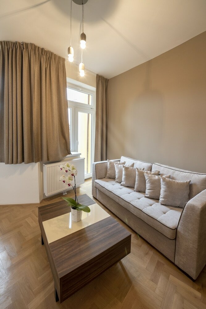 Фото Letna Garden Suites