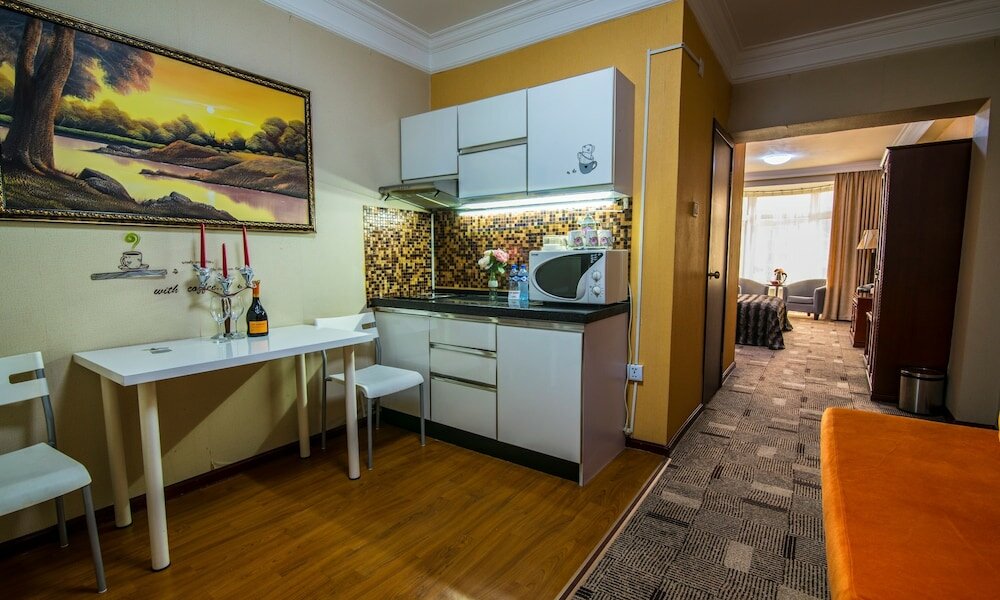 Фото New West Hotel