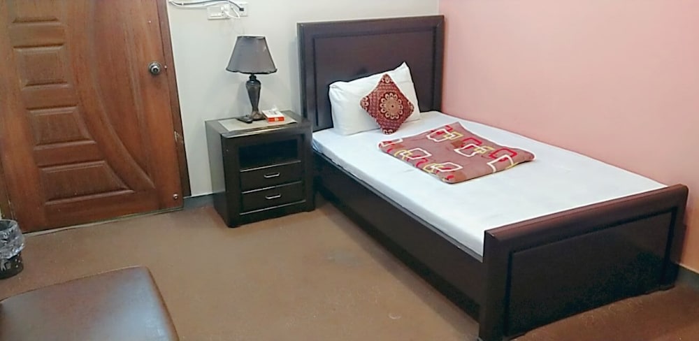 Фото Royal Residency Multan