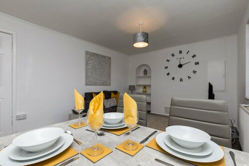 Апартаменты Lark Rise Apartments в Кроули