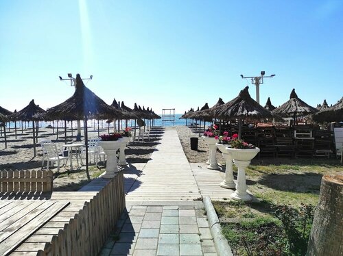 Гостиница Golem Beach Front Apartment Resort
