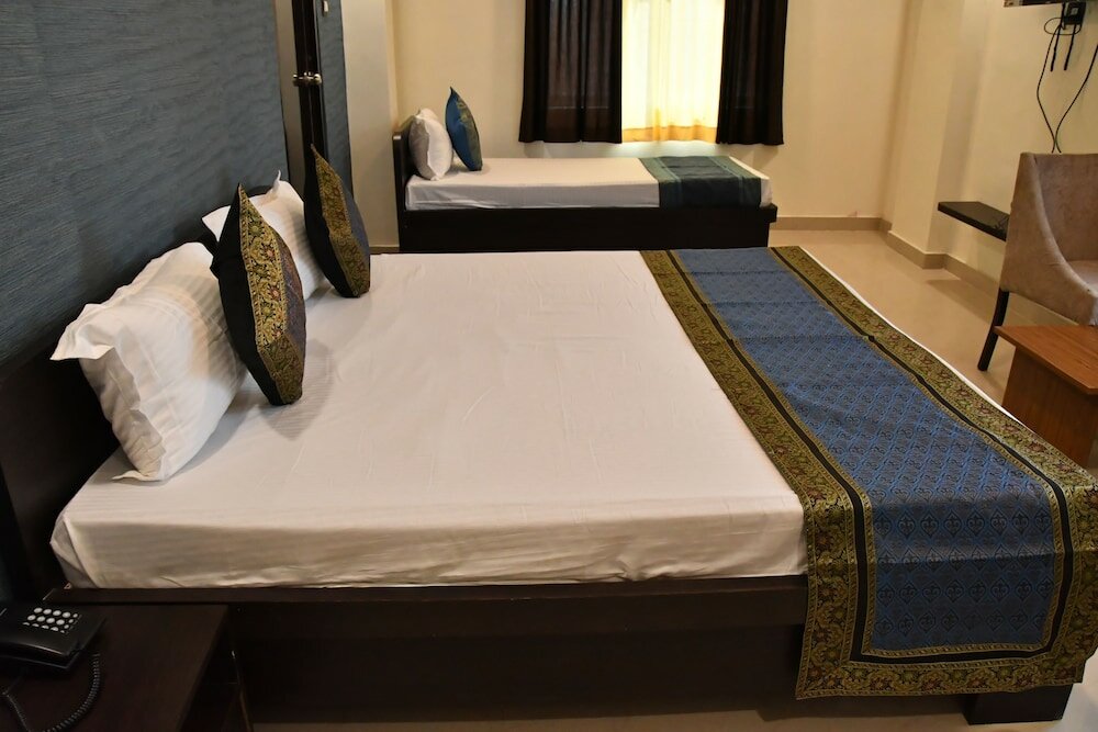 Фото Hotel Galaxy 16