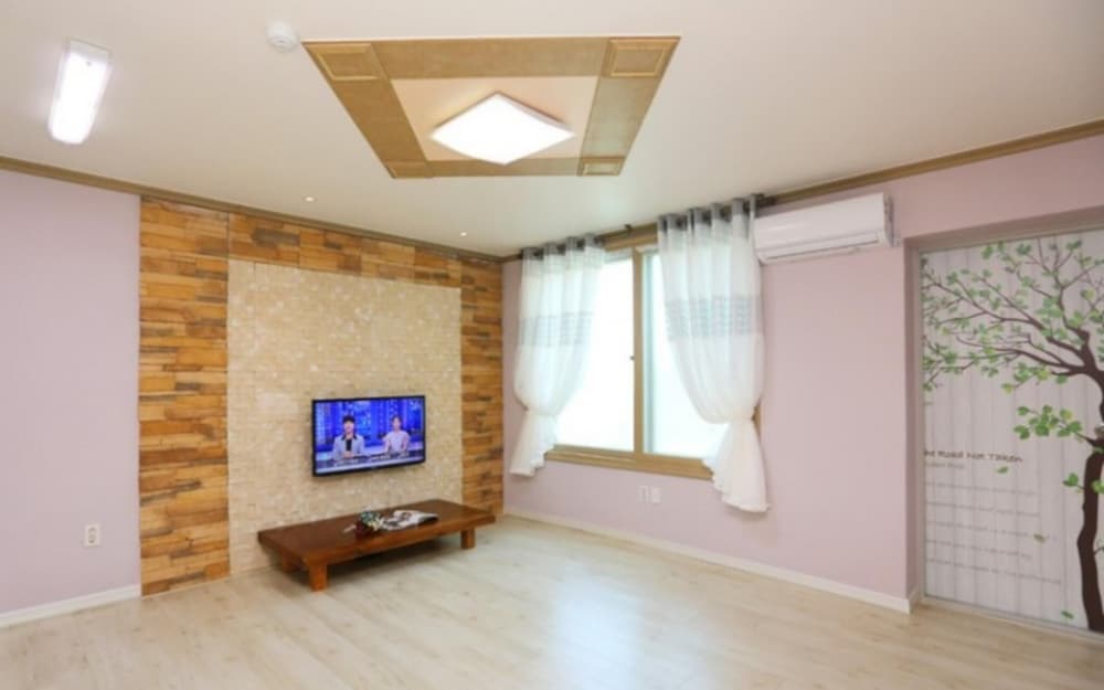 Фото Jeongseon Starjari Pension