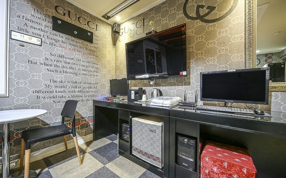 Фото Pohang Mundeok Elly