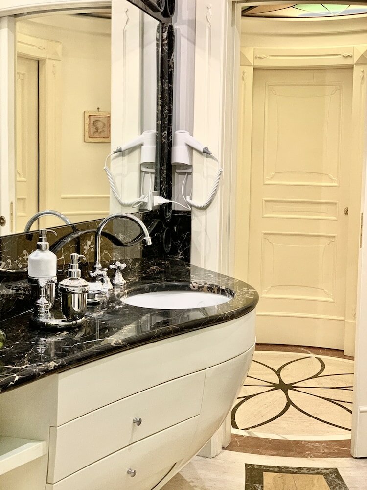 Фото Simon's Guest House