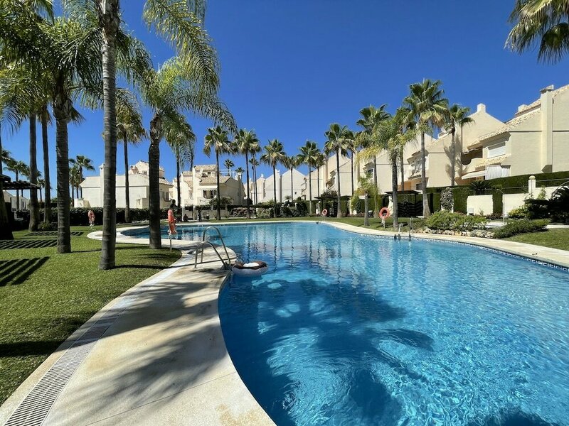 Гостиница El Arenal Townhouse II by EaW Homes