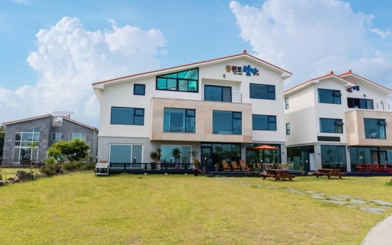Гостиница Seogwipo Gongcheonpo Villa Pension в Согвипхо