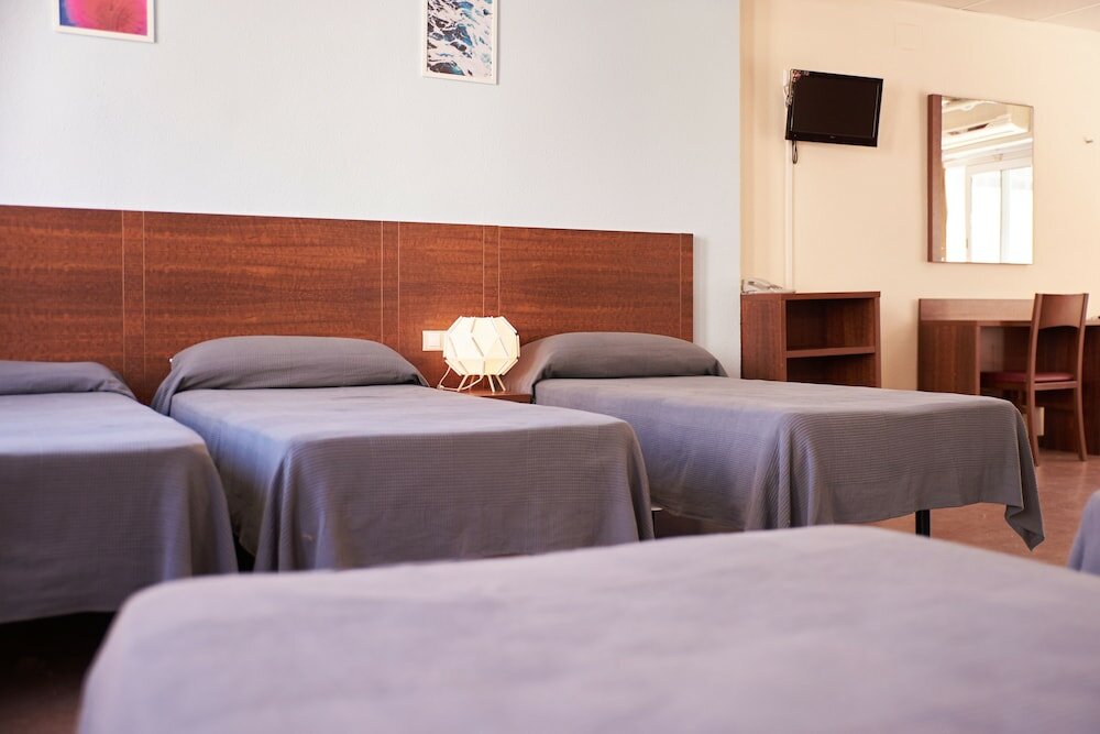 Фото Checkin Caribe Youth Hotel