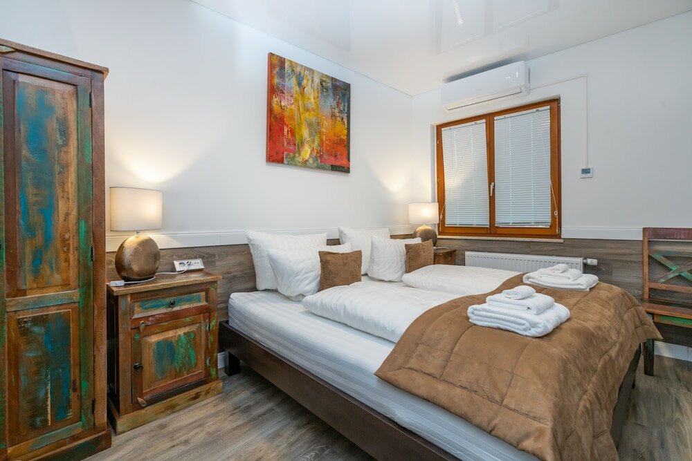 Фото Landgasthaus Kreuz Michelbach