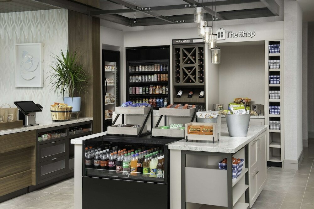 Фото Hilton Garden Inn Pensacola Downtown