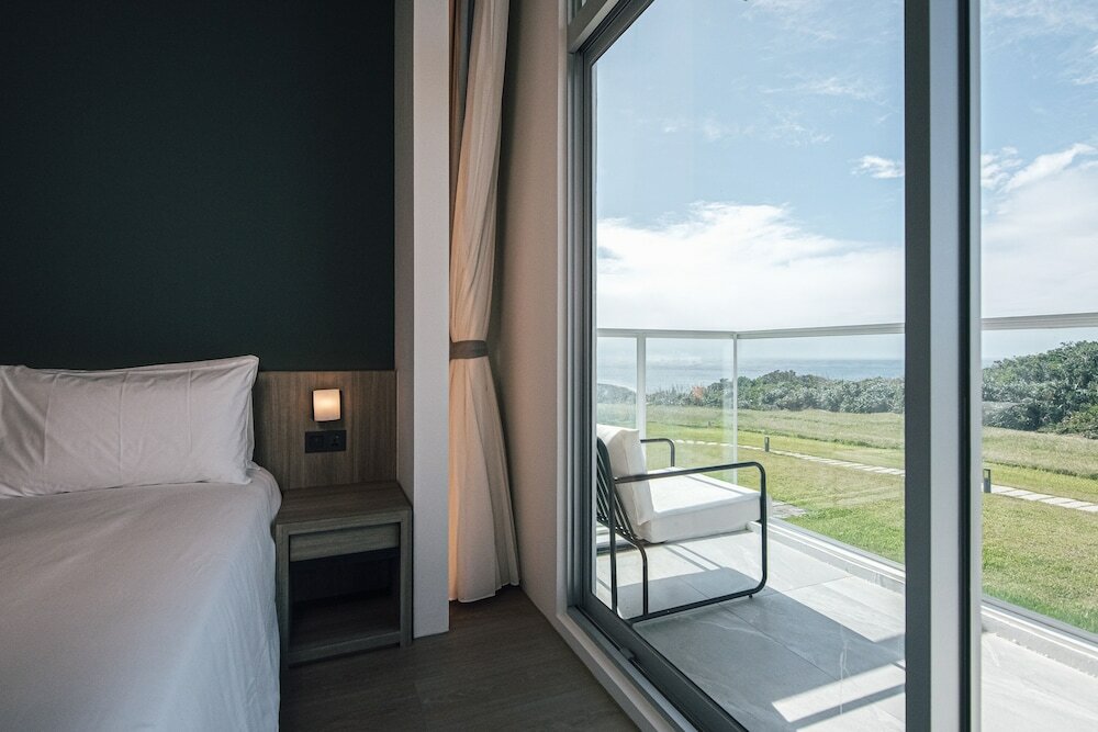 Фото Sunlight on the peninsula