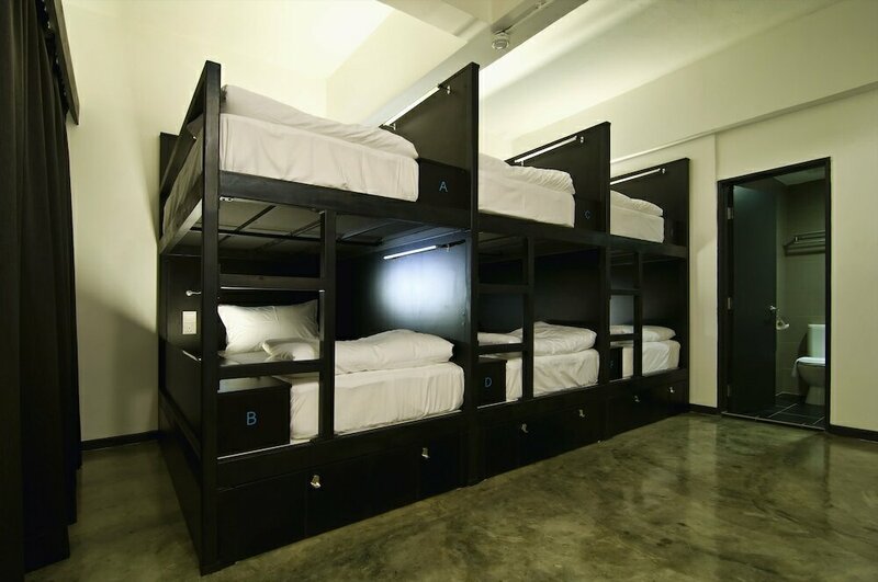 Гостиница Illuminate Boutique Hostel в Куала-Лумпуре