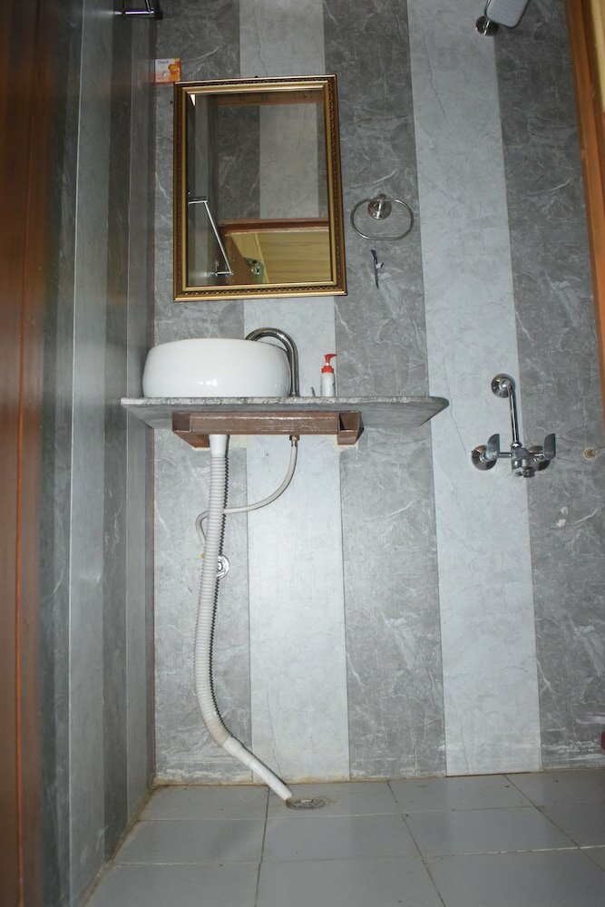 Фото Chopta Himrab Resort