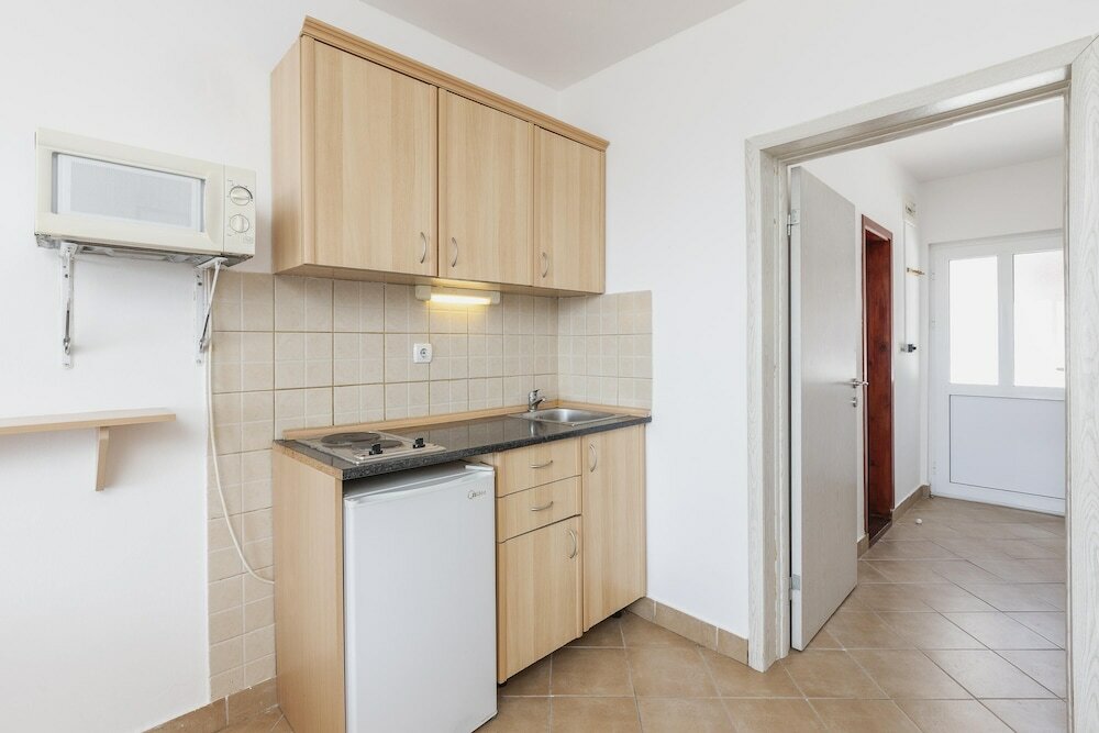 Фото Crystal Sky Apartments