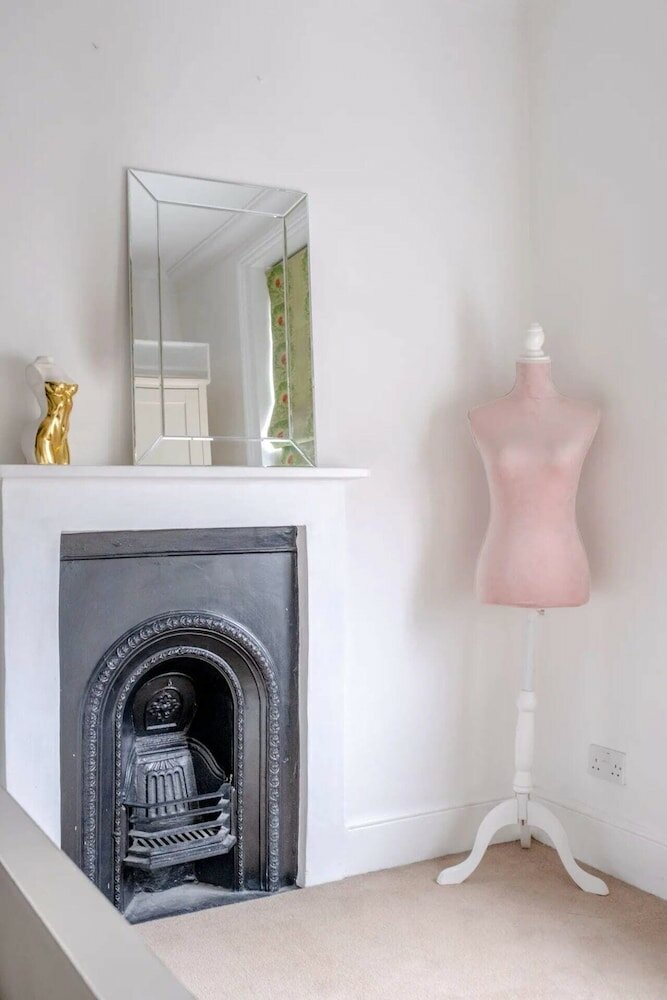 Фото Beautiful and Central 3 Bedroom Retreat in Angel