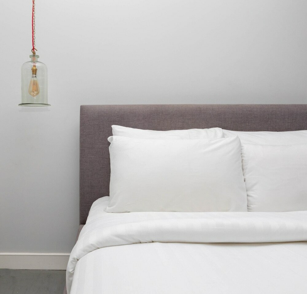 Фото Stylish 2 Bedroom Converted Victorian Storefront