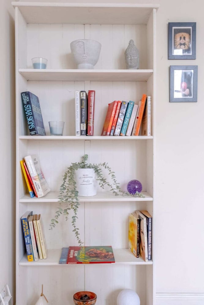 Фото Inviting 1bd Flat With Lovely Balcony - Willesden