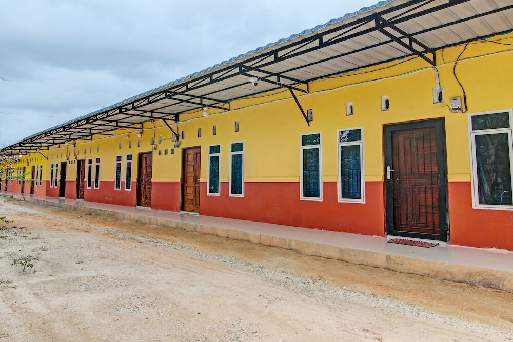 Фото Oyo 92223 Alfatar Homestay Syariah