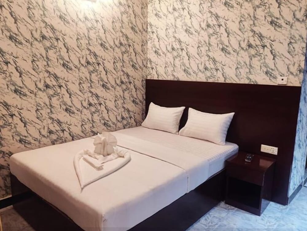 Фото Sunset Bay Hotel