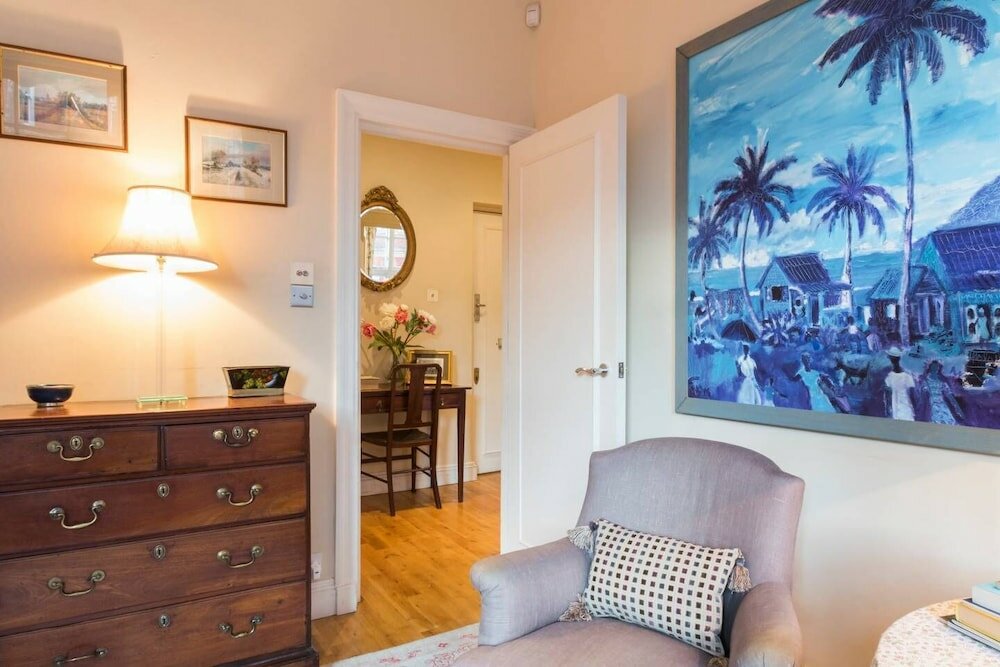 Фото Long Stay Discounts - Charming 1 bed Apt, Chelsea
