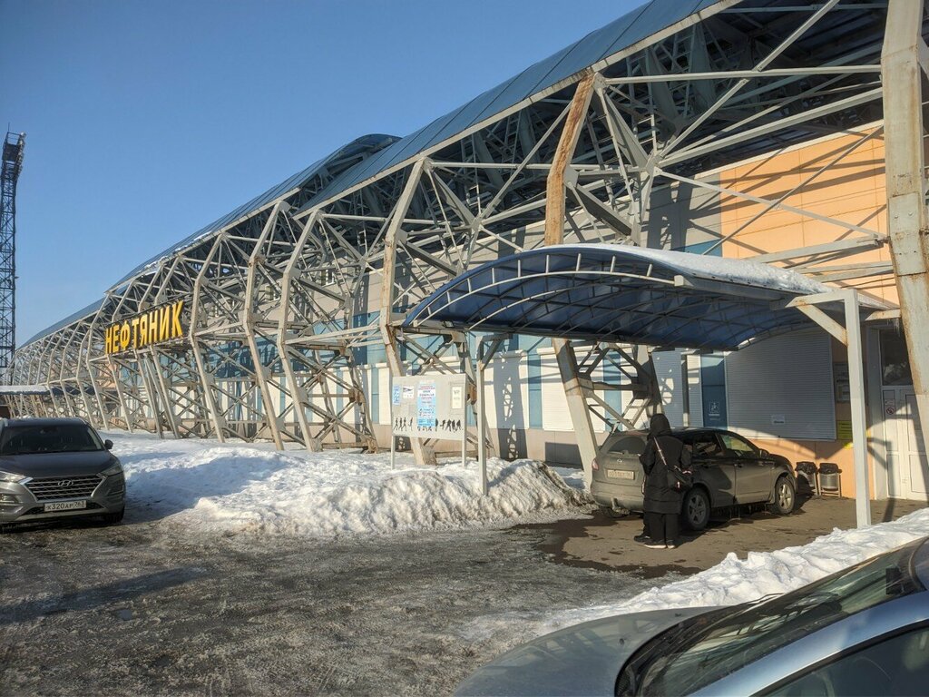 Sports center Легкоатлетический манеж НМАУ Стадион Нефтяник, Novokuibishevsk, photo