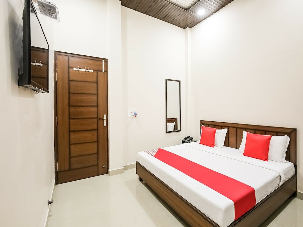 Фото Oyo 47577 Hotel Goldenland