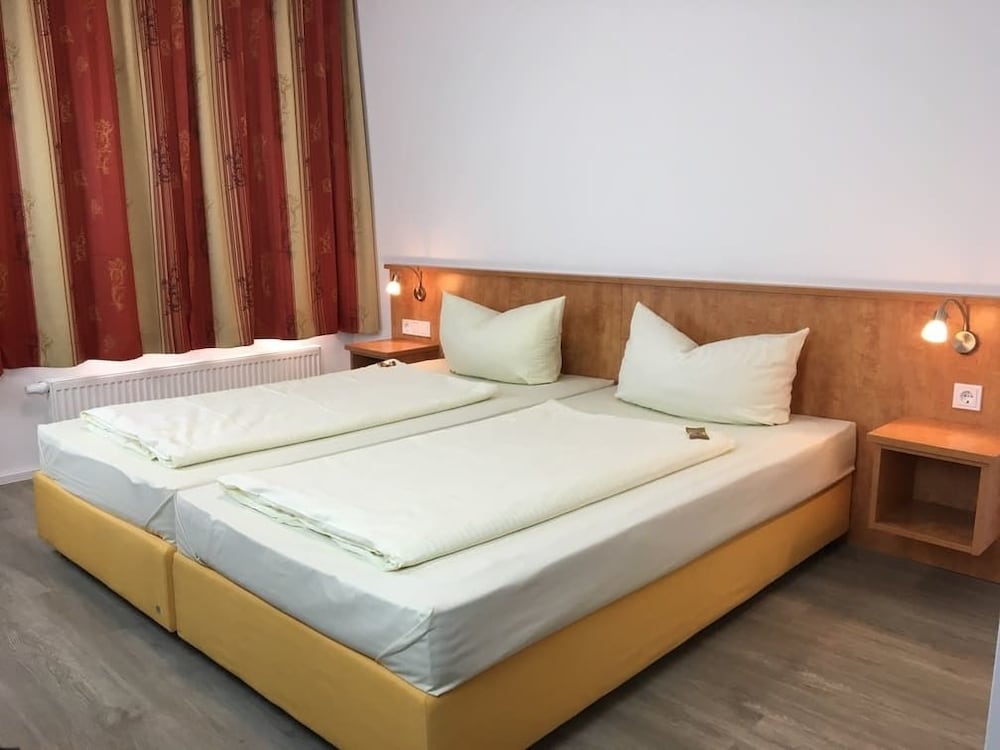 Фото Main Kinzig Hotel am Limes