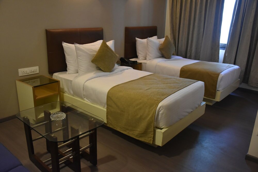 Фото отеля 2