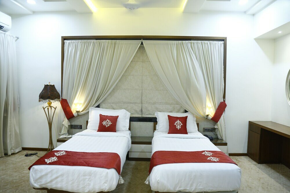 Фото Hotel Jannat Celebration