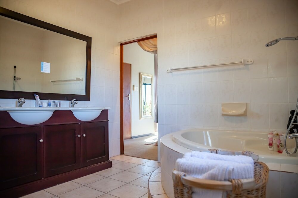 Фото Wellington Country House