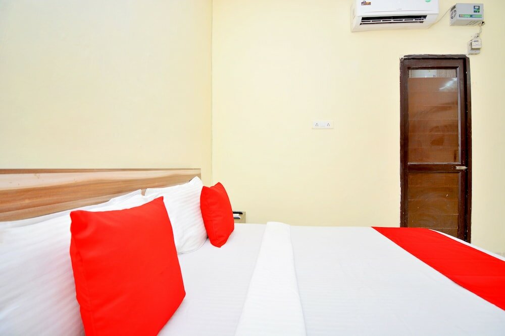 Фото Oyo 39867 Hotel Arora Inn